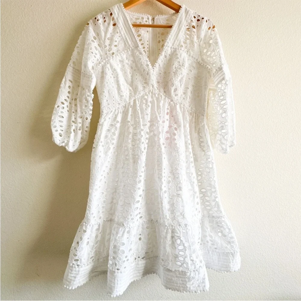 Lilly Pulitzer Lucinda Dress in Resort White Large Petal Eyelet - Picture 6 of 7